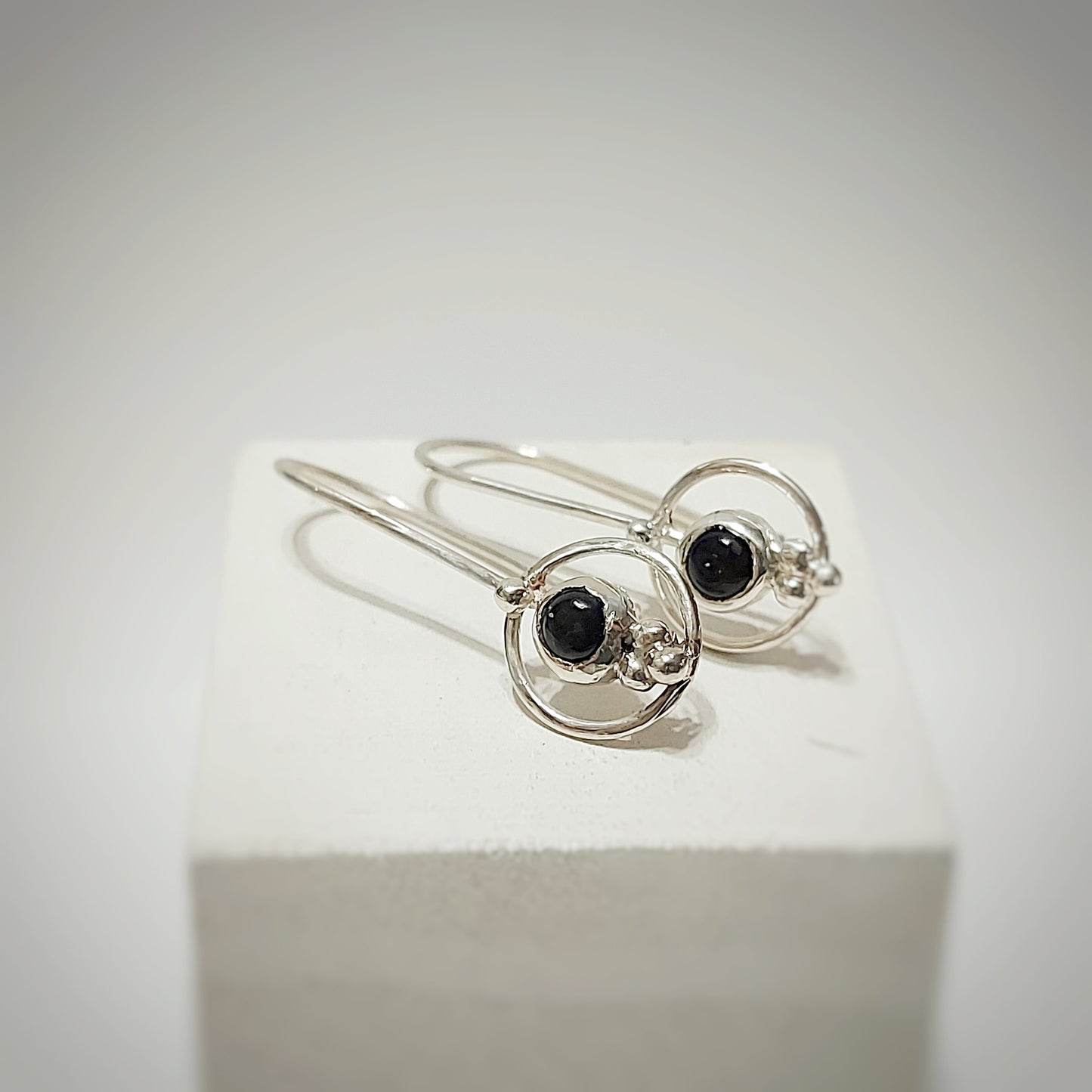 Circle dangle earrings