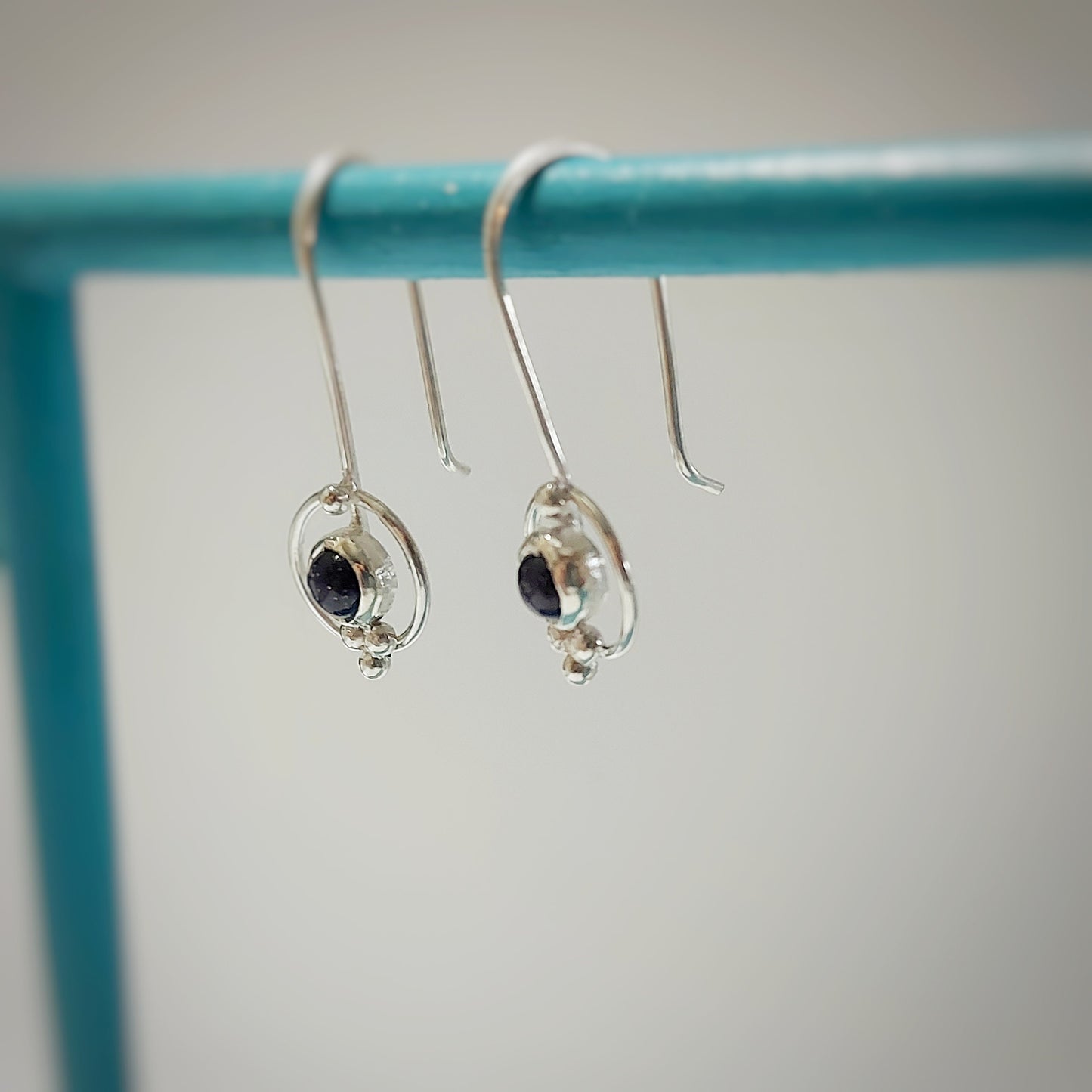 Circle dangle earrings