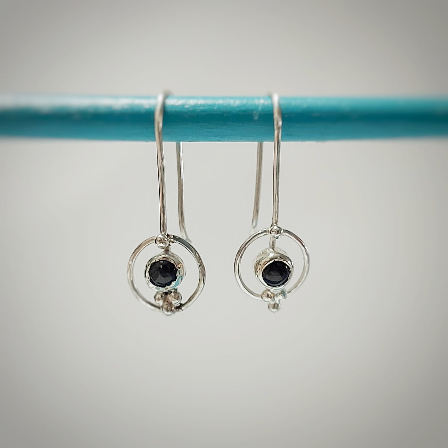 Circle dangle earrings