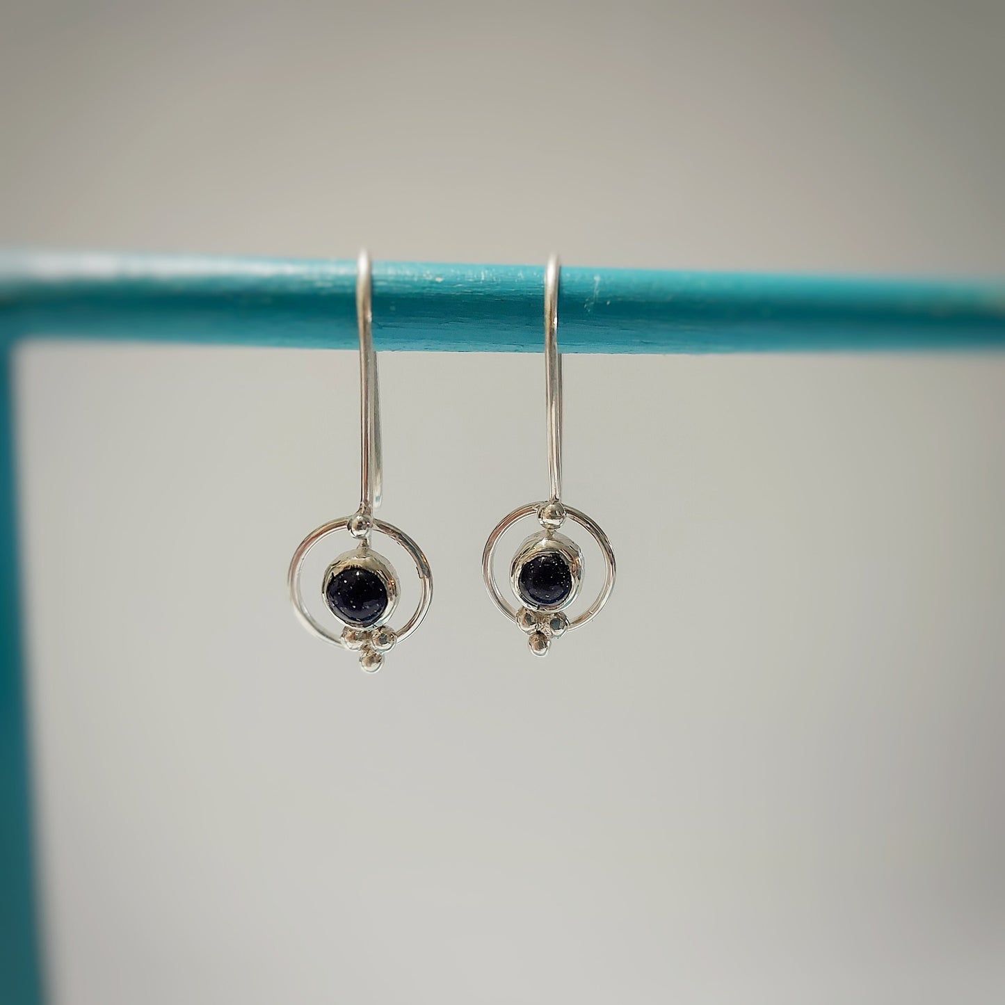 Circle dangle earrings